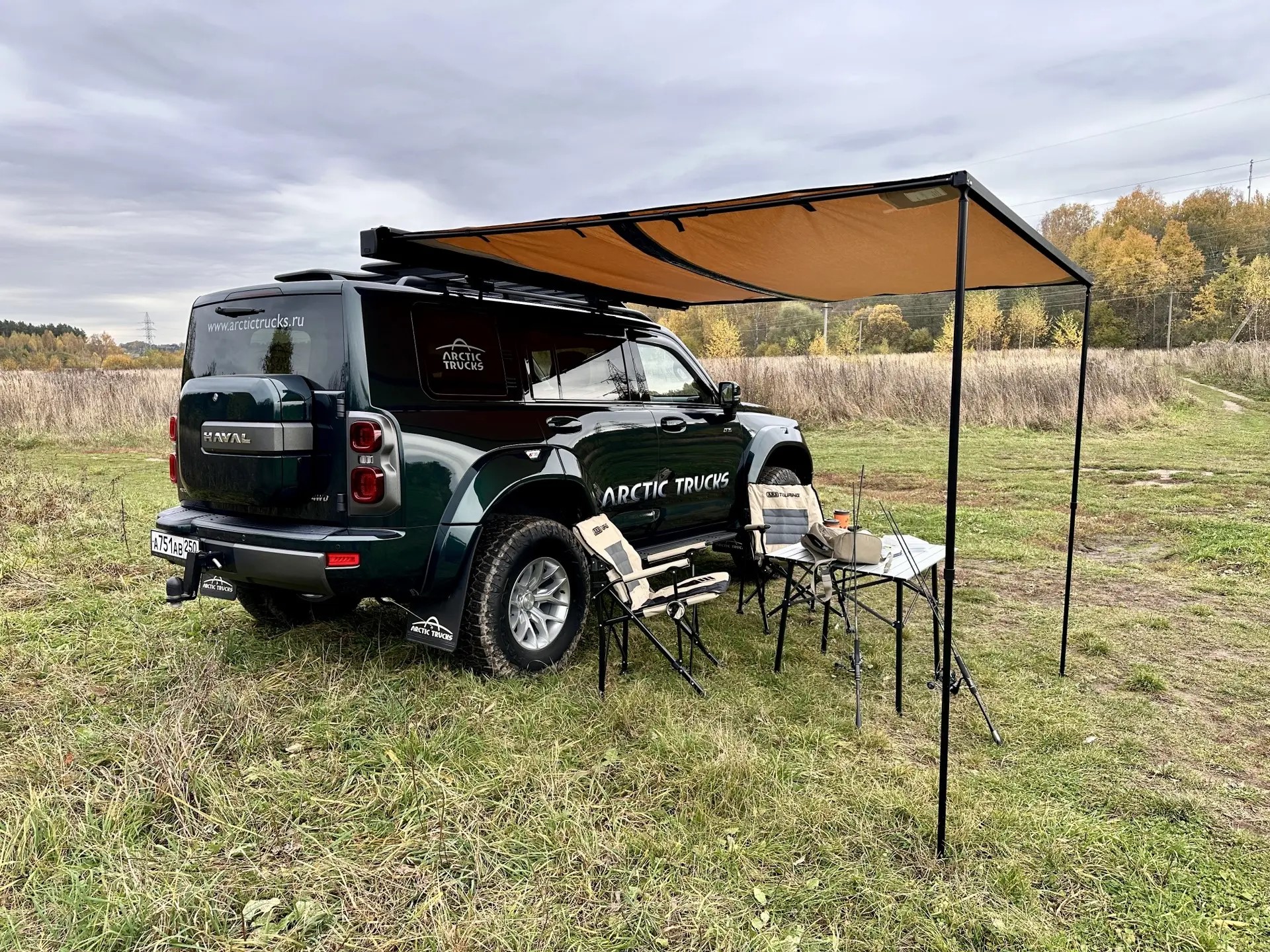 Автомобильный тент-маркиза ARB 814412 Aluminium 2500 х 2500 мм с освещением
