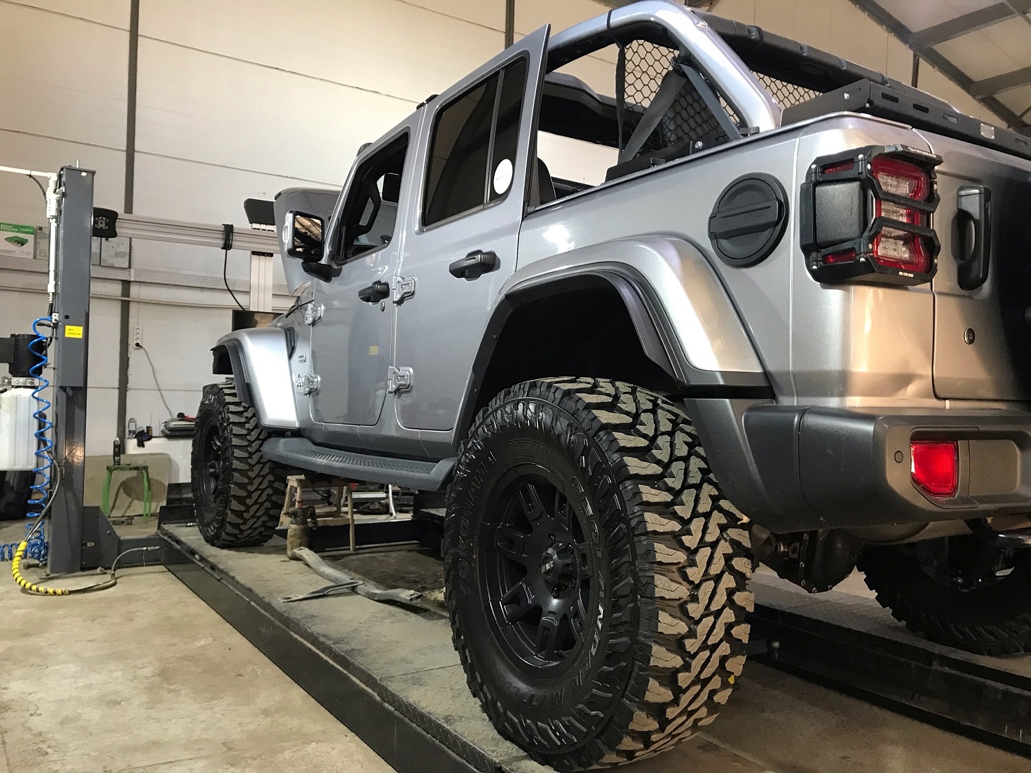 Jeep Wrangler, Toyota Land Cruiser, Suzuki jimny, Mitsubishi Pajero sport. Готовые работы сервиса!